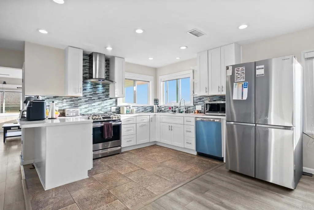 https://cdn.realtyfeed.com/cdn/127/306726591/629b6275daaacbc827ce776afb59ea81.webp