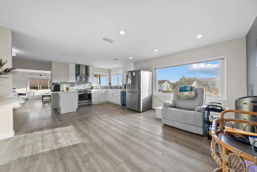 https://cdn.realtyfeed.com/cdn/127/306726591/7869f1faf6c552d7dae00a45bb012386.webp
