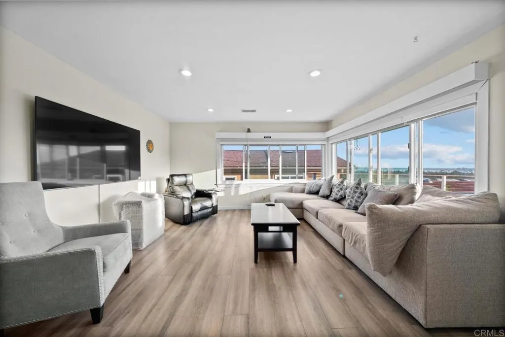https://cdn.realtyfeed.com/cdn/127/306726591/9208d0a5dc49fb63928065c691d942dd.webp