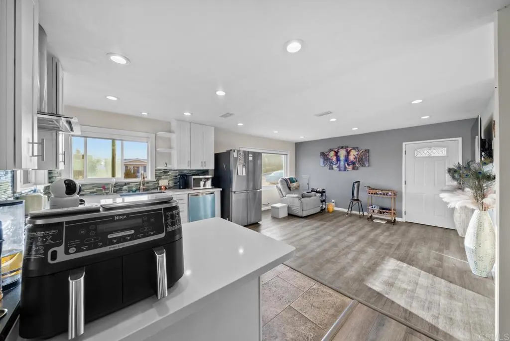 https://cdn.realtyfeed.com/cdn/127/306726591/c5b51a48fdbd52e74b002e40cf2e321c.webp