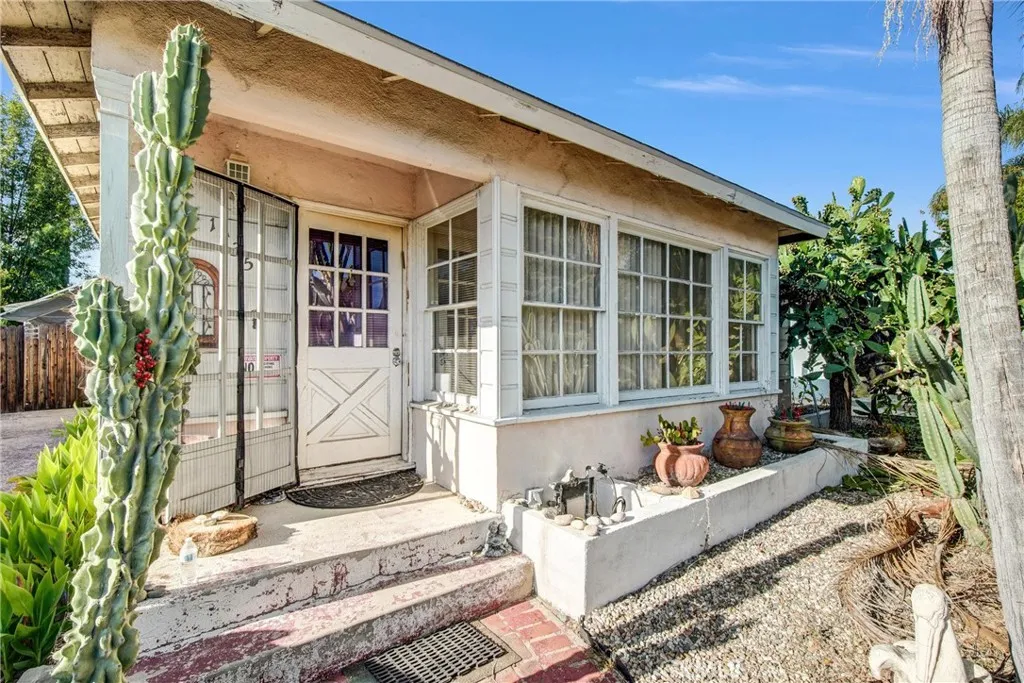 Van Nuys, CA 91401
