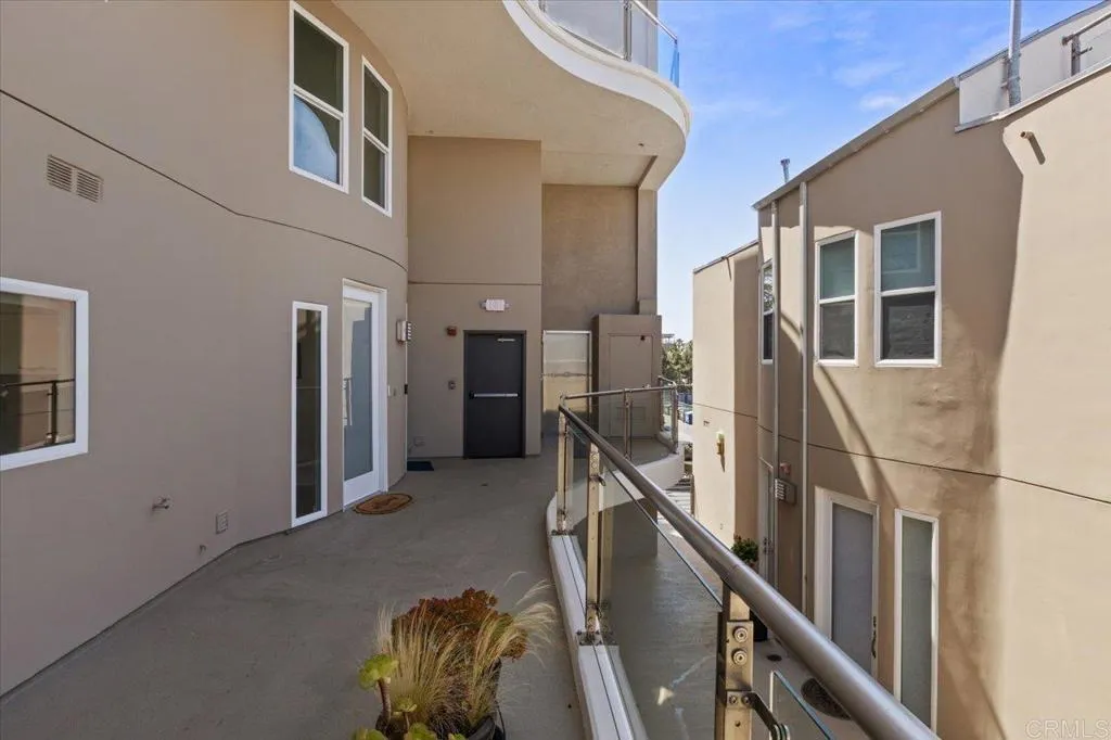 https://cdn.realtyfeed.com/cdn/127/306726681/469ecc45312c6948eff1d62ef67a0c1c.webp