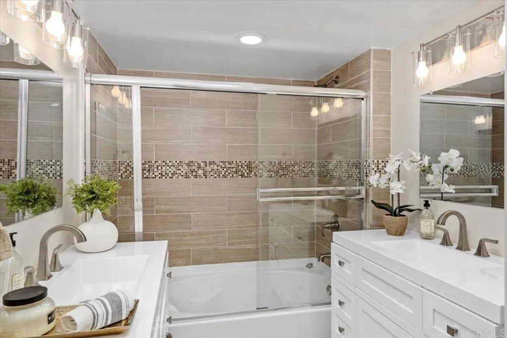 https://cdn.realtyfeed.com/cdn/127/306726681/68fa4140d86e537df1fa465e12bb615e.webp