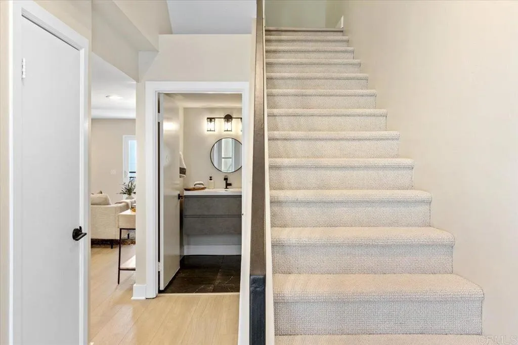 https://cdn.realtyfeed.com/cdn/127/306726681/8b8ac49bc6f716d4adabf8763474ad02.webp