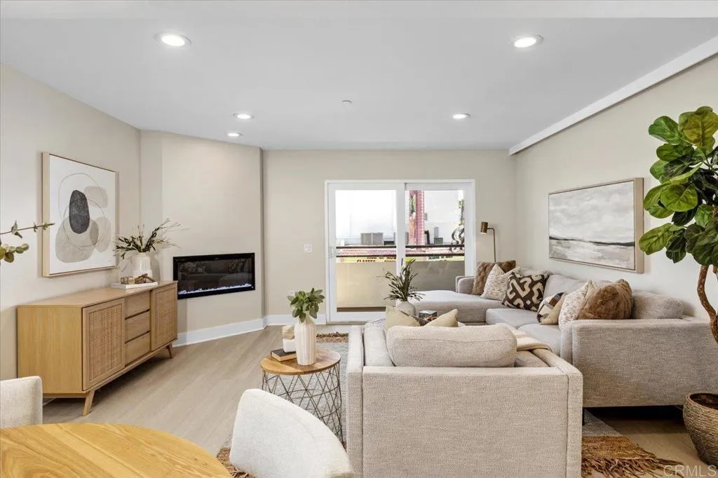 https://cdn.realtyfeed.com/cdn/127/306726681/942485fc088af1a0e1feb2d47e8eb43d.webp