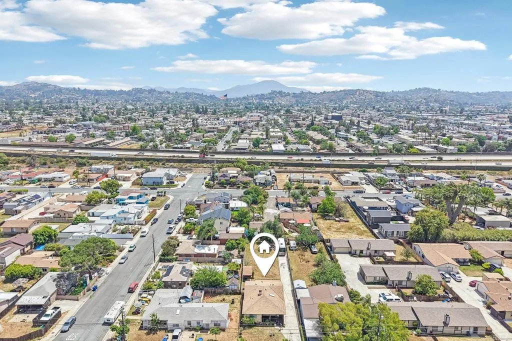 https://cdn.realtyfeed.com/cdn/127/306726755/621affb4b03ee547c05ea7b96a8db2fb.webp