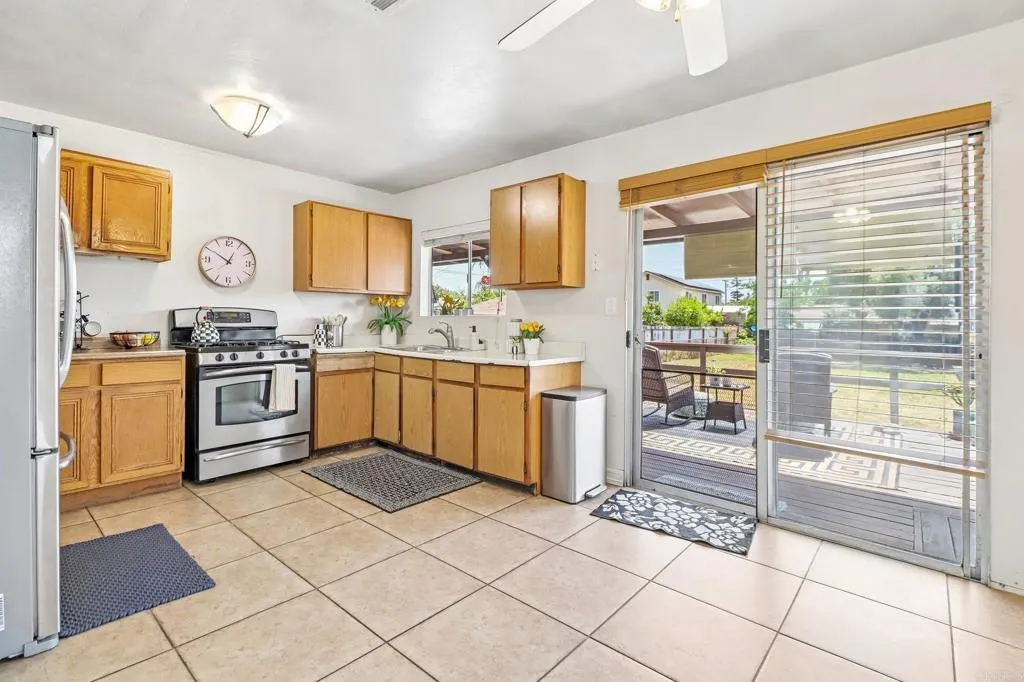 https://cdn.realtyfeed.com/cdn/127/306726755/964c5d2c5a9f439662d92559277b3ab6.webp