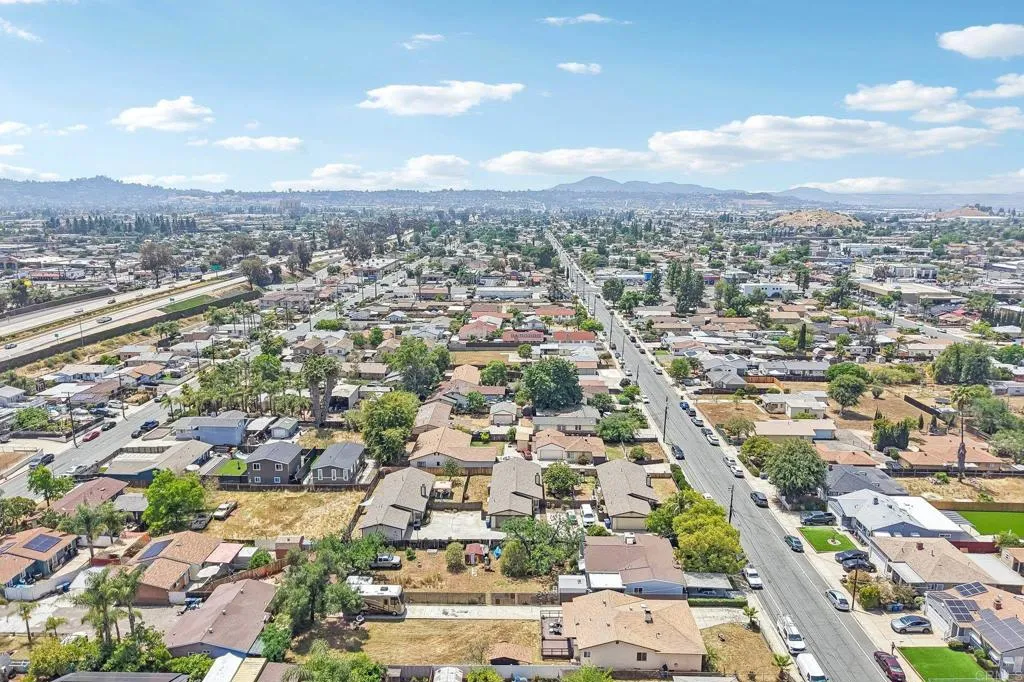 https://cdn.realtyfeed.com/cdn/127/306726755/eefa0170bc4ff64380d5ab8ae2c0c932.webp