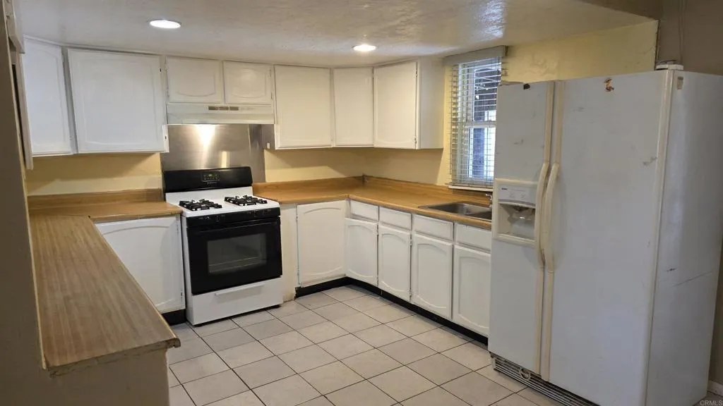 https://cdn.realtyfeed.com/cdn/127/306726817/af4e7b81b61eba21521a990b3a802b55.webp