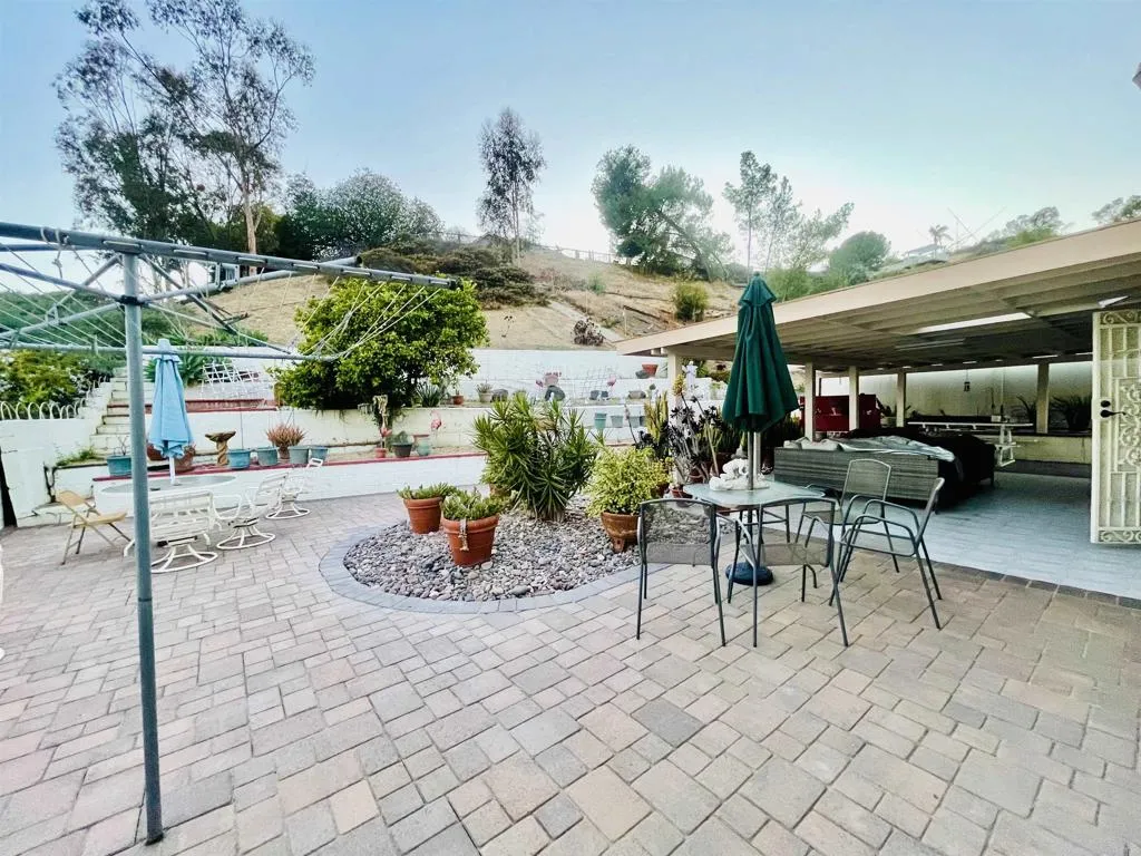 https://cdn.realtyfeed.com/cdn/127/306726855/efb162ad726f81cbd7ff236a6224457d.webp