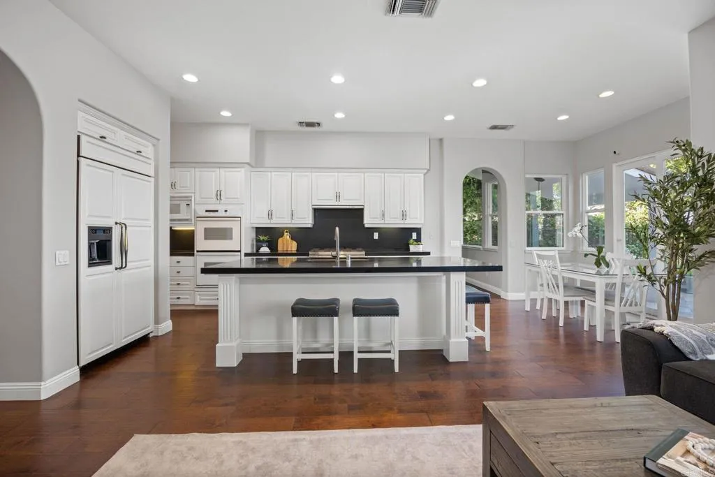 https://cdn.realtyfeed.com/cdn/127/306726879/0b714999af5adbf4a5fdf159b14e9b07.webp