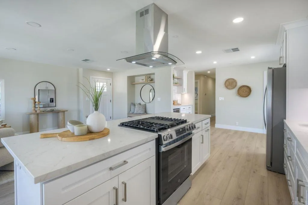 https://cdn.realtyfeed.com/cdn/127/306726935/0505eeebd695132a636272a3b01d270a.webp