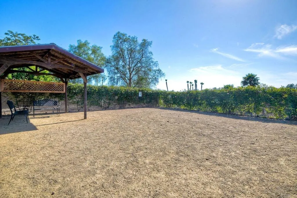 https://cdn.realtyfeed.com/cdn/127/306726935/0a29fd2a8bfd4e5ca74a0834f93a0667.webp