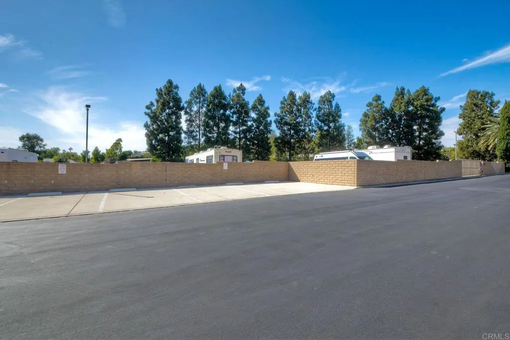 https://cdn.realtyfeed.com/cdn/127/306726935/2c6bdba3b5ab1560a3da50e27b8b59b0.webp