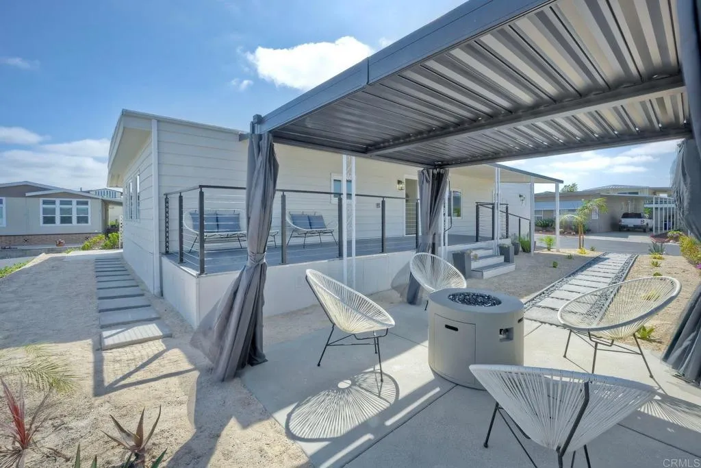 https://cdn.realtyfeed.com/cdn/127/306726935/3f782356c7a5ba3a290ee140b64dcfeb.webp