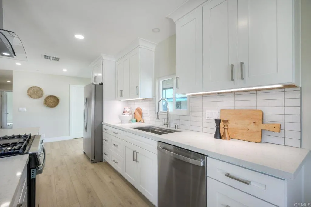 https://cdn.realtyfeed.com/cdn/127/306726935/51a977e13fc4342ac2cbad5d4bb3576e.webp
