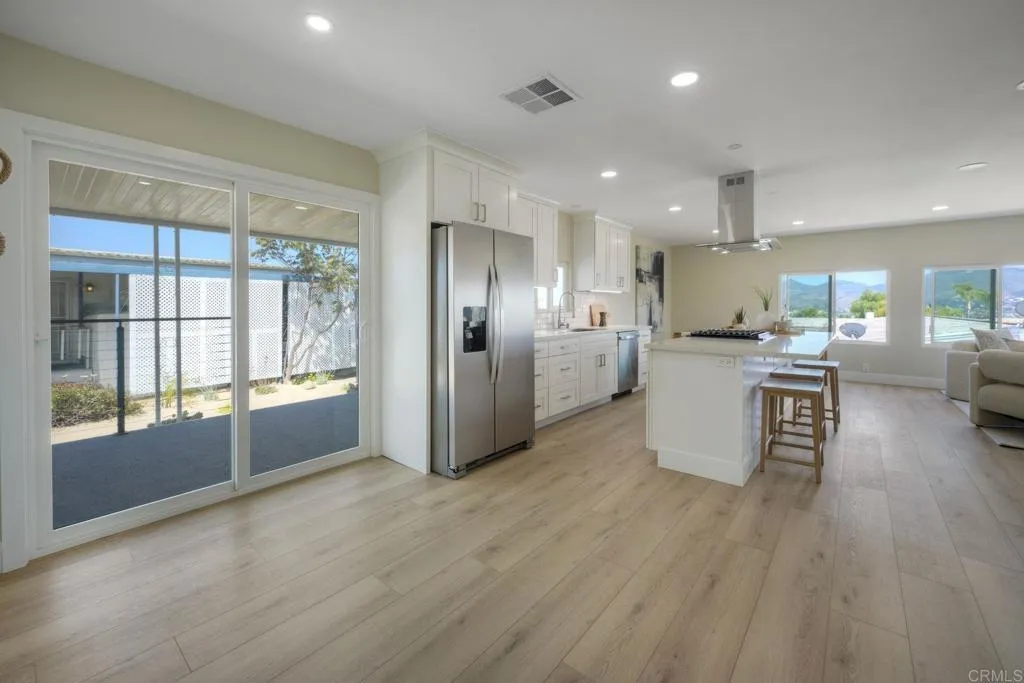 https://cdn.realtyfeed.com/cdn/127/306726935/791c17473ee13475e3c205c094e7bd9e.webp