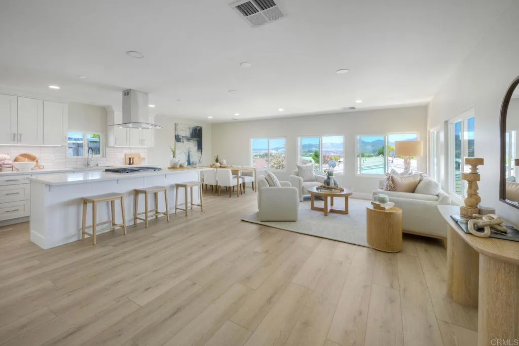 https://cdn.realtyfeed.com/cdn/127/306726935/87e97662bd19fd3be76b0d27e0aff964.webp