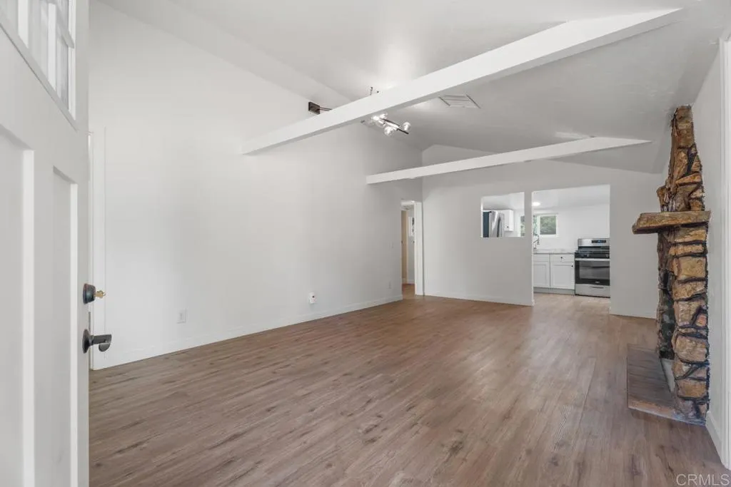 https://cdn.realtyfeed.com/cdn/127/306726943/c4f849a90e66fc17b712b27f5b34ee6d.webp