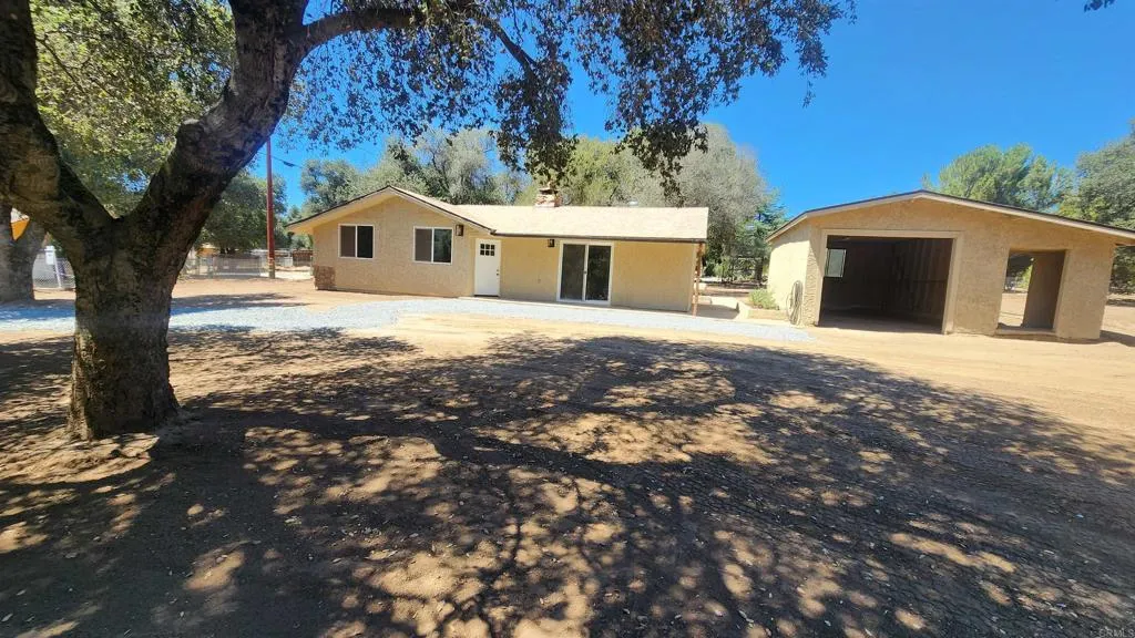 https://cdn.realtyfeed.com/cdn/127/306726943/cb16ea047453300bc576449b8bdd85af.webp