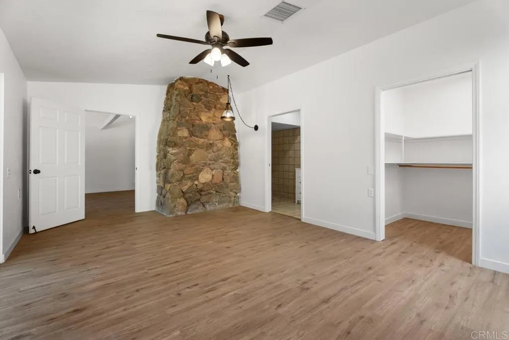 https://cdn.realtyfeed.com/cdn/127/306726943/da8c1e6d5924886d66d99cfebc5eea79.webp