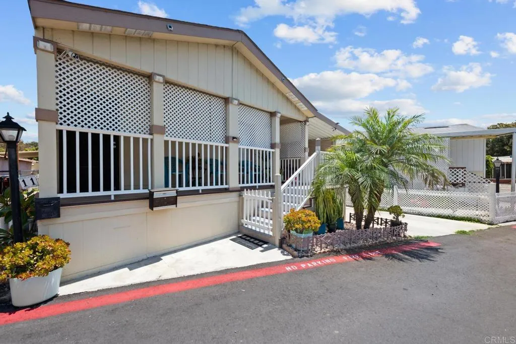 https://cdn.realtyfeed.com/cdn/127/306726963/1666f734c8ae9aa2795e49f5b075d727.webp
