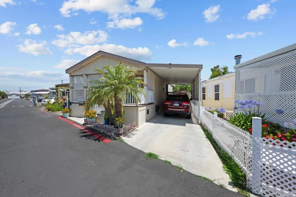https://cdn.realtyfeed.com/cdn/127/306726963/200b0fee7677ad4c34dd6e0ad3da11bc.webp