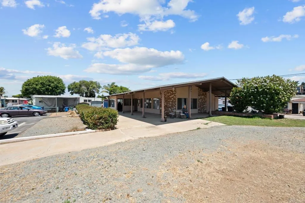 https://cdn.realtyfeed.com/cdn/127/306726963/bd69f4a812827ee1ef878ce88e825191.webp