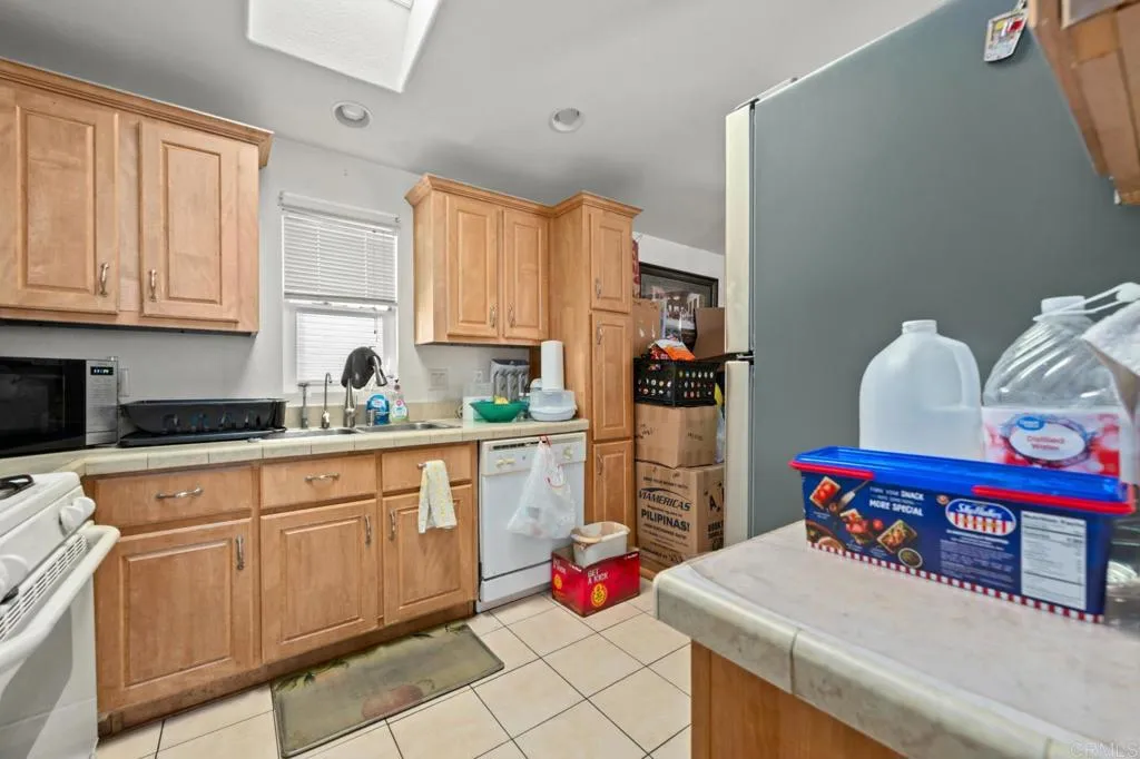 https://cdn.realtyfeed.com/cdn/127/306726963/e6c943ca4f1af2bba26f036b92512077.webp