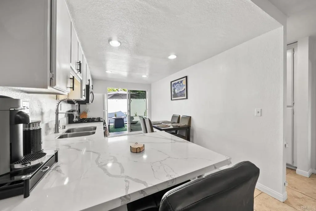 https://cdn.realtyfeed.com/cdn/127/306726968/27c562982c27c1fa5fa422c7e41e08ea.webp