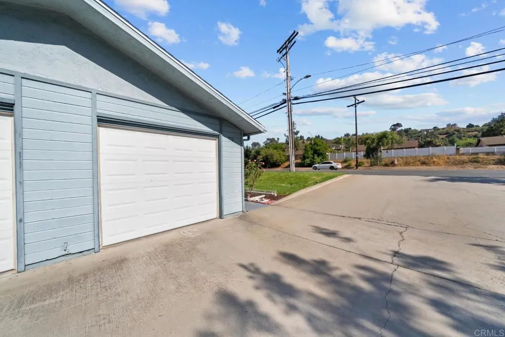 https://cdn.realtyfeed.com/cdn/127/306726968/c02d67edfdc4e87e31cc78a59184b3fc.webp