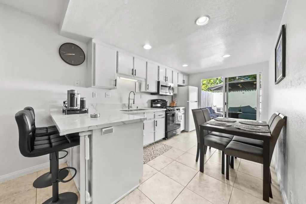 https://cdn.realtyfeed.com/cdn/127/306726968/c48bf7b94f9384becc794a542a906b05.webp