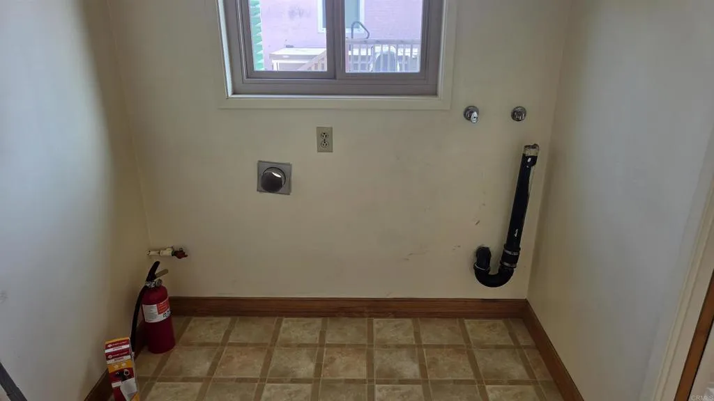 https://cdn.realtyfeed.com/cdn/127/306727026/5b73536b687396f46870ebdca85ca94f.webp