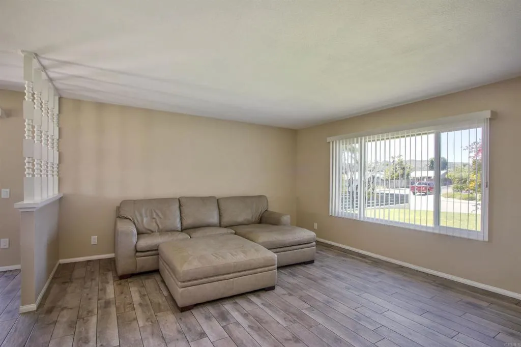 https://cdn.realtyfeed.com/cdn/127/306727052/008f9d58ca408c670cec590cd3c8dda9.webp
