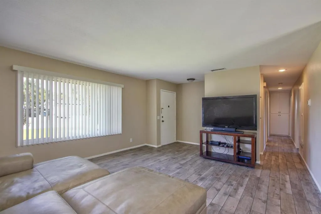 https://cdn.realtyfeed.com/cdn/127/306727052/54f25b17e9cccacf396f531875946b8f.webp