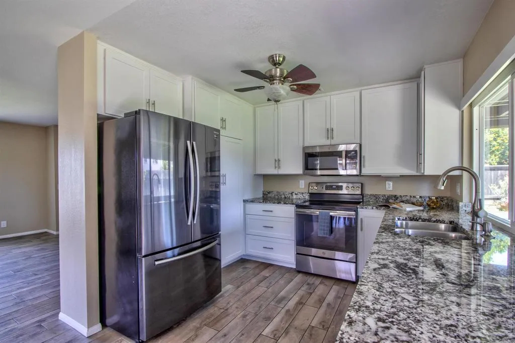 https://cdn.realtyfeed.com/cdn/127/306727052/e23da3546527d5e5154cb222c2092009.webp
