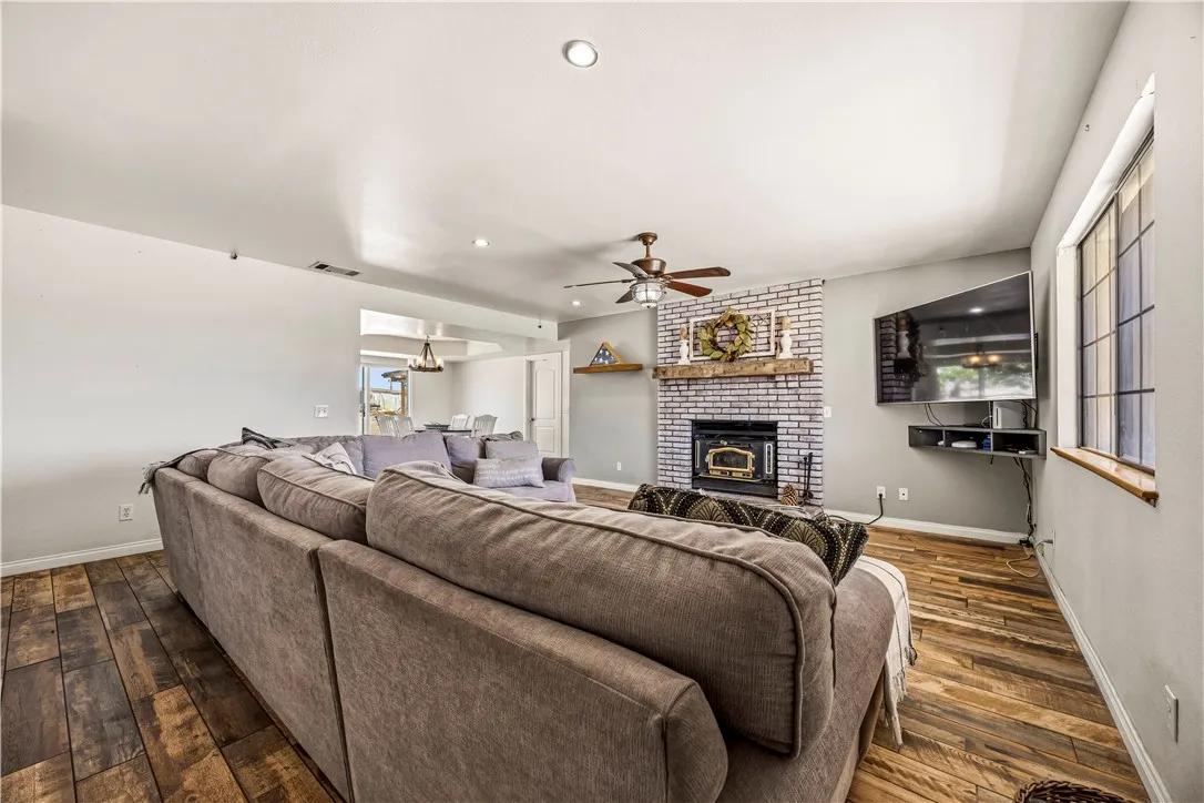 Hesperia, CA 92345