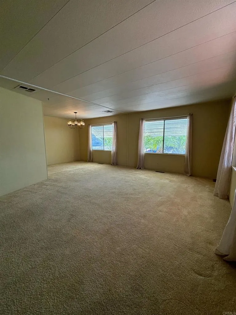 https://cdn.realtyfeed.com/cdn/127/306727216/d8329f823f2339b03467a5931a7675a3.webp
