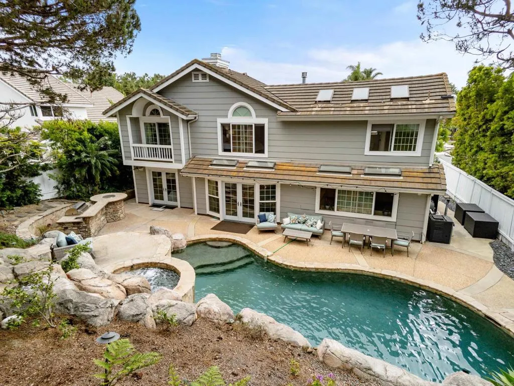 https://cdn.realtyfeed.com/cdn/127/306727238/493b8de360eeda8b3ca99563bd22e6a1.webp