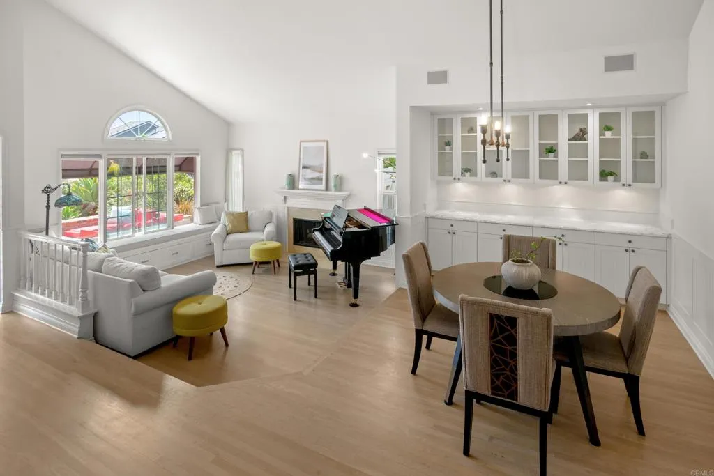 https://cdn.realtyfeed.com/cdn/127/306727238/7fb8ea73aa636885b7496207a797b936.webp