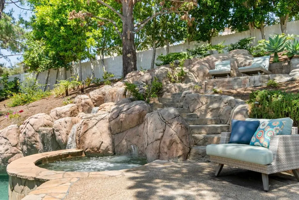 https://cdn.realtyfeed.com/cdn/127/306727238/89154dca5046709ba8a2a5b829183e0f.webp