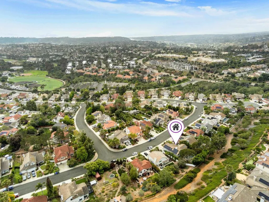 https://cdn.realtyfeed.com/cdn/127/306727238/966b0cd766010d5b30905033af61b75b.webp