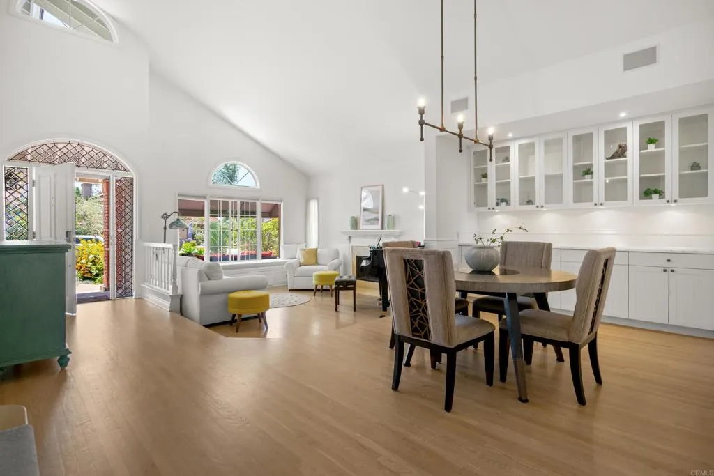 https://cdn.realtyfeed.com/cdn/127/306727238/aebbefca6ac995566ec6f41d8daad4af.webp