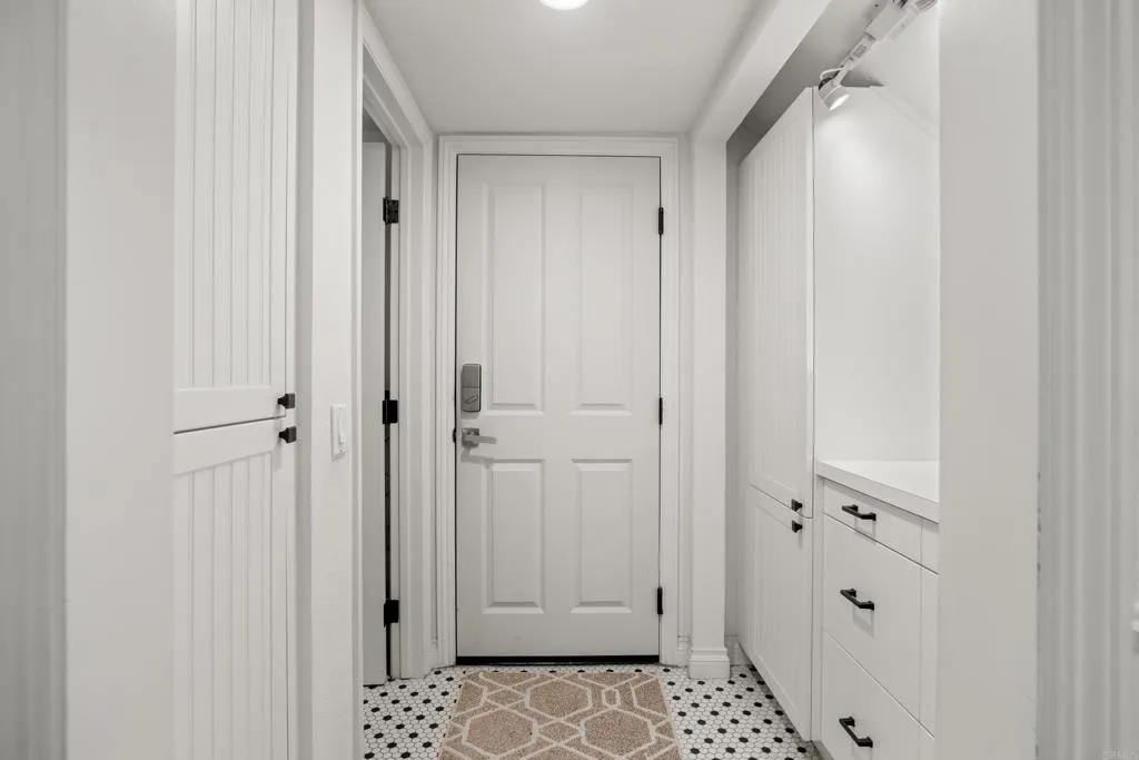 https://cdn.realtyfeed.com/cdn/127/306727238/ebec502ecf0f572e272d99b86ded212a.webp