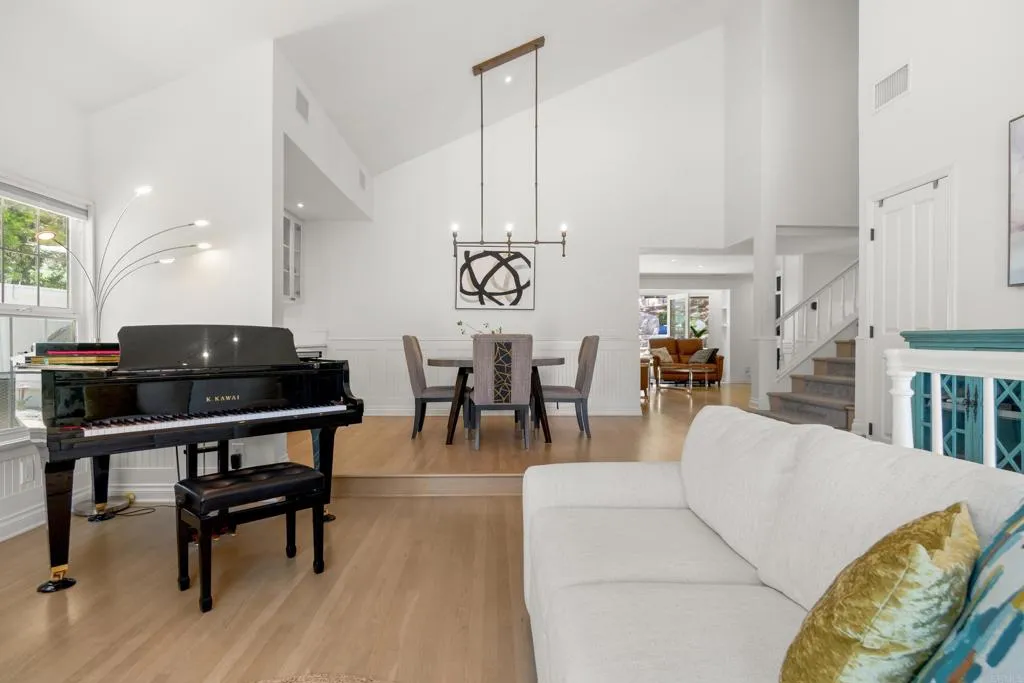 https://cdn.realtyfeed.com/cdn/127/306727238/f16874ca667487f4293d950181763fe4.webp
