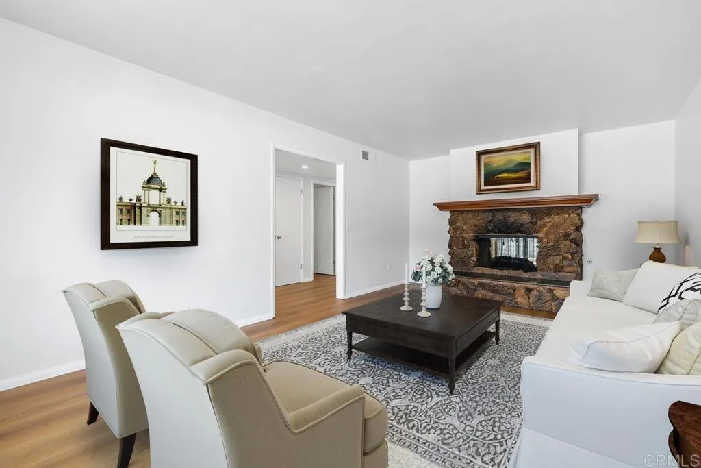 https://cdn.realtyfeed.com/cdn/127/306727248/9b5d00e7a945490c50c955df79b05835.webp