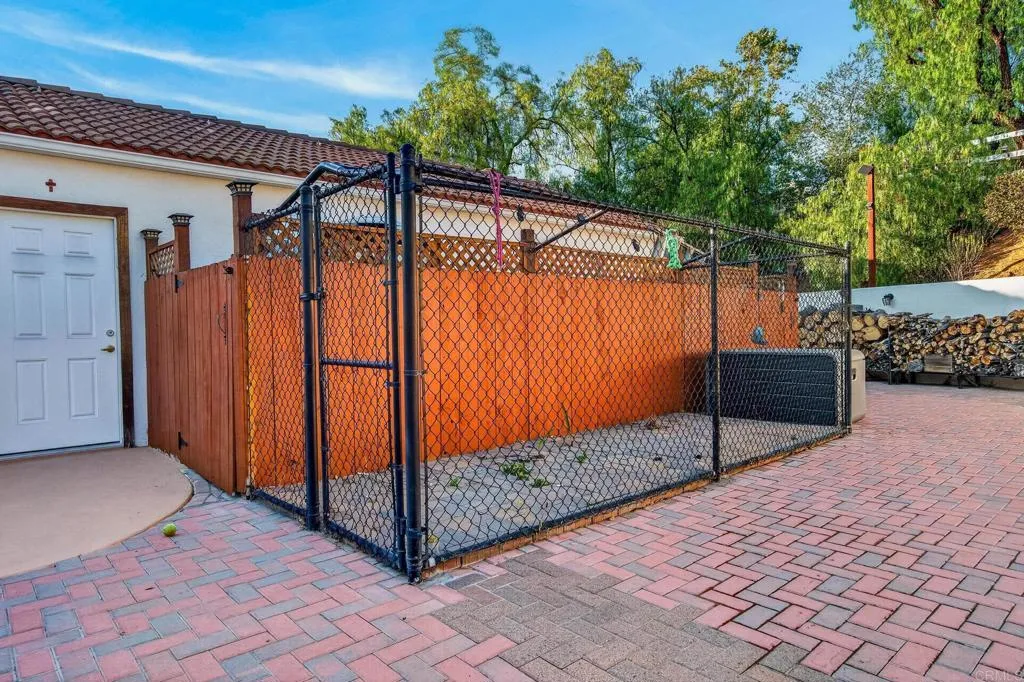 https://cdn.realtyfeed.com/cdn/127/306727249/7bd8c07d9480201220fe0a3cc5e669af.webp