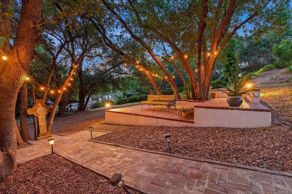 https://cdn.realtyfeed.com/cdn/127/306727249/83d7120f300f2d814535b532001be19f.webp