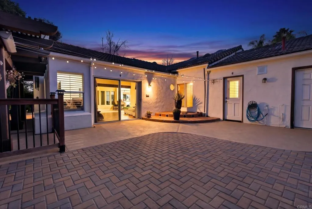 https://cdn.realtyfeed.com/cdn/127/306727249/8e5e967d5d6c9f1a8fd2c32d4dba3843.webp