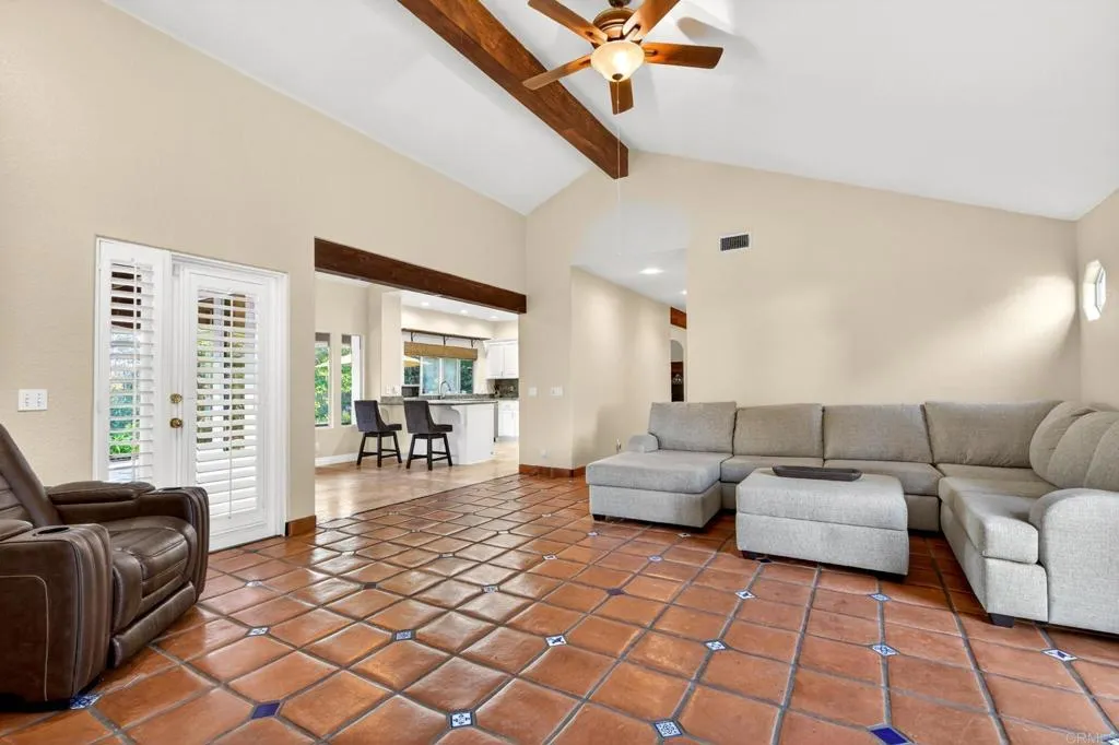 https://cdn.realtyfeed.com/cdn/127/306727249/a1760b5f000a73d4c9d4d7af6257bfd6.webp